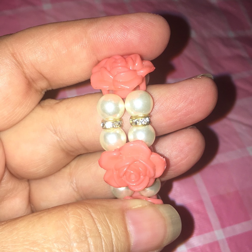 🎈SALE🎈🌷#7.”PEARLS & ROSES”🌷 - Picture 7 of 9